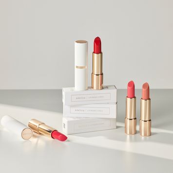 Атоми Аделика Классик Помада Для Губ