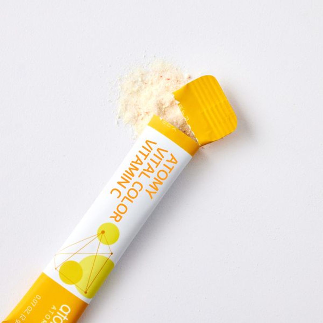 អាតូមី វ៉ាយថល ខូល័រ វីតាមីនស៊ី