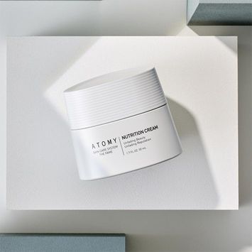 ក្រែមបំប៉នស្បែកមុខ ឌឺហ្វេម