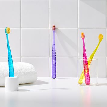 Compact Toothbrush (8pieces/box)
